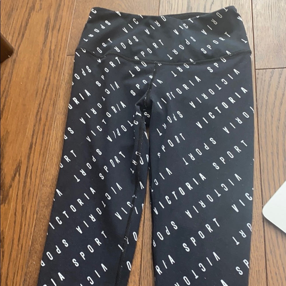 Victoria Sport Classic Black And White Print Pants